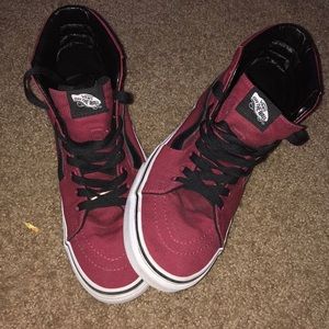 Size 10 women’s, (8.5) men’s high top vans